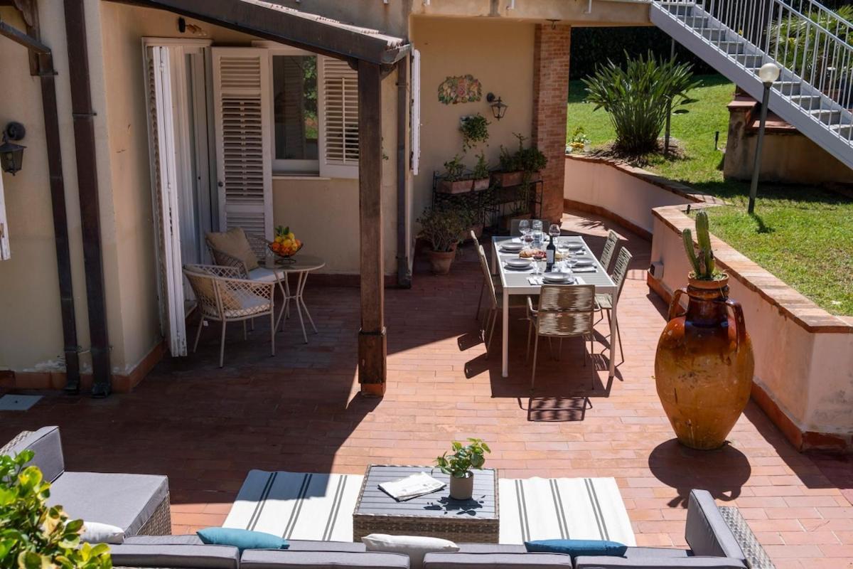 Donna Amalia Villa In Mondello Палермо Екстериор снимка